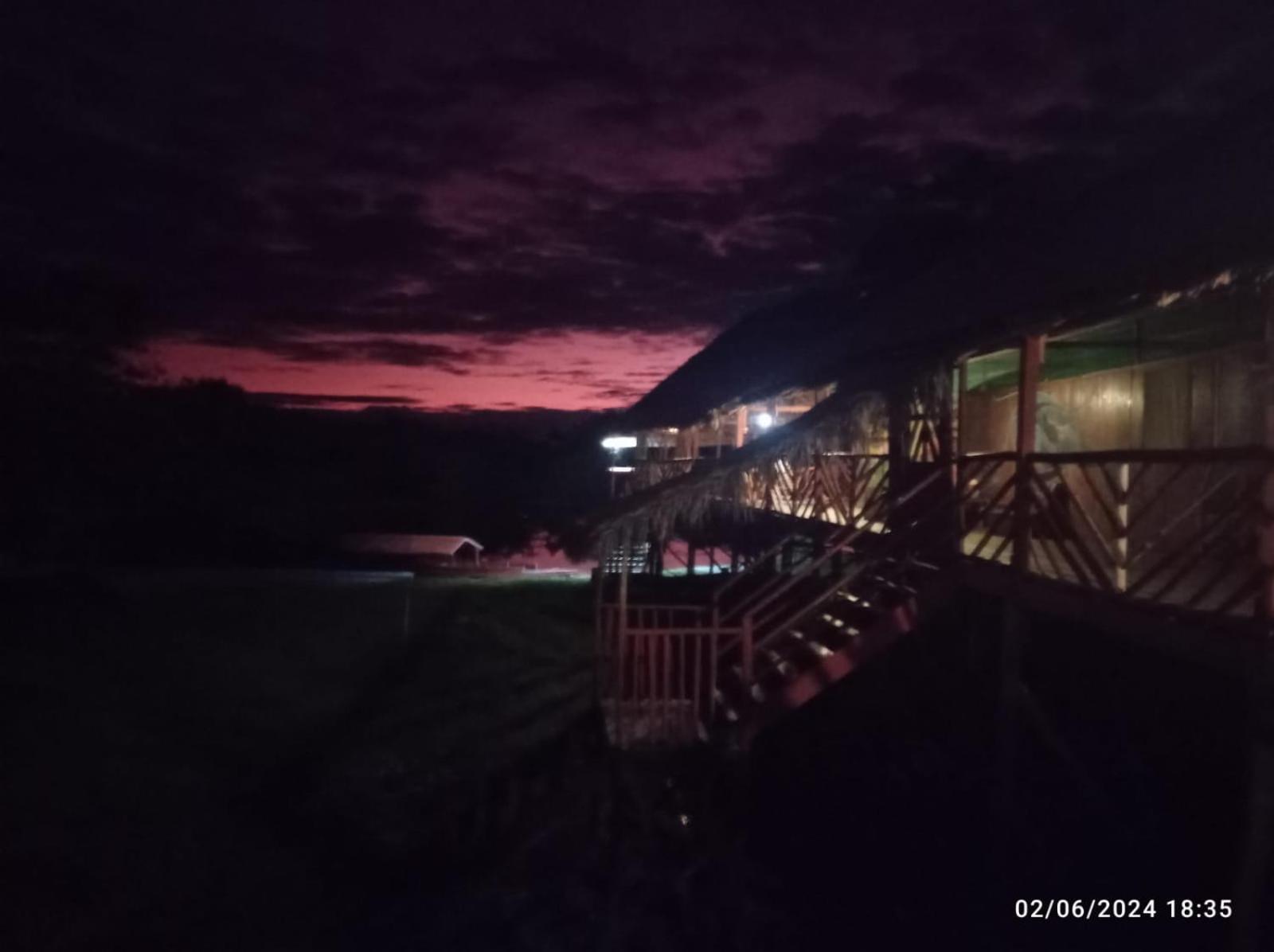 Casa Kukama Lodge Икитос Экстерьер фото